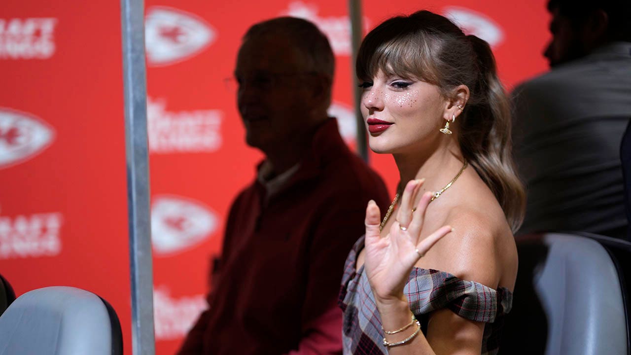 Taylor Swift regresa para ver a los Chiefs enfrentarse a los Saints después de perderse los últimos 2 juegos